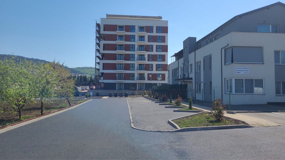 Dezvoltator imobiliar-vând apartamente finisate zona Marion-oncos