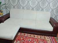 СРОЧНО В СВЯЗИ А ПЕРЕЕЗДОМ Продам диван угловой В хорошем состоянии