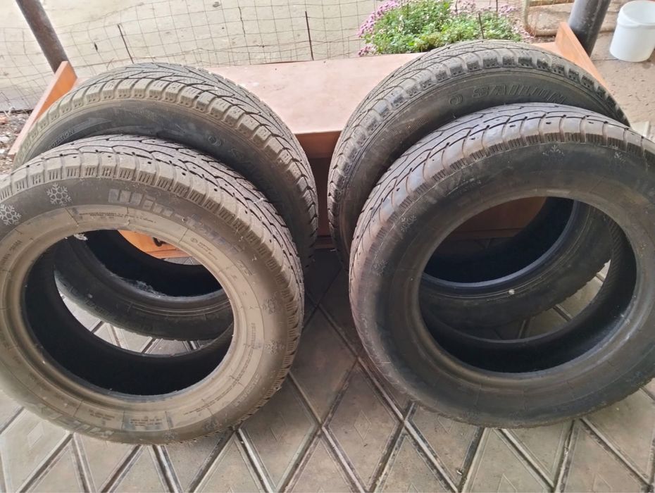 Продам зимние шины