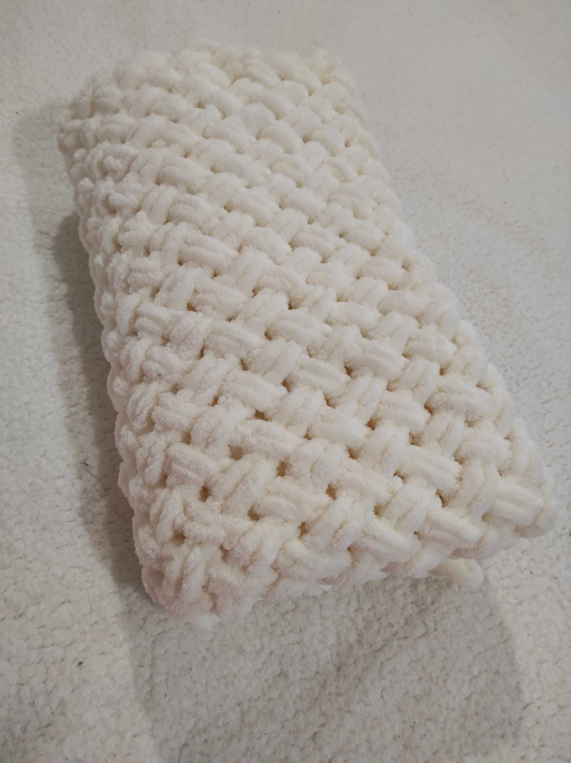 Бебешко одеяло-меко, пухкаво, ръчно плетено