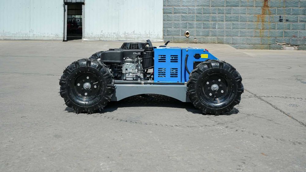 Inchiriere Robot de Tuns iarba cu Telecomanda