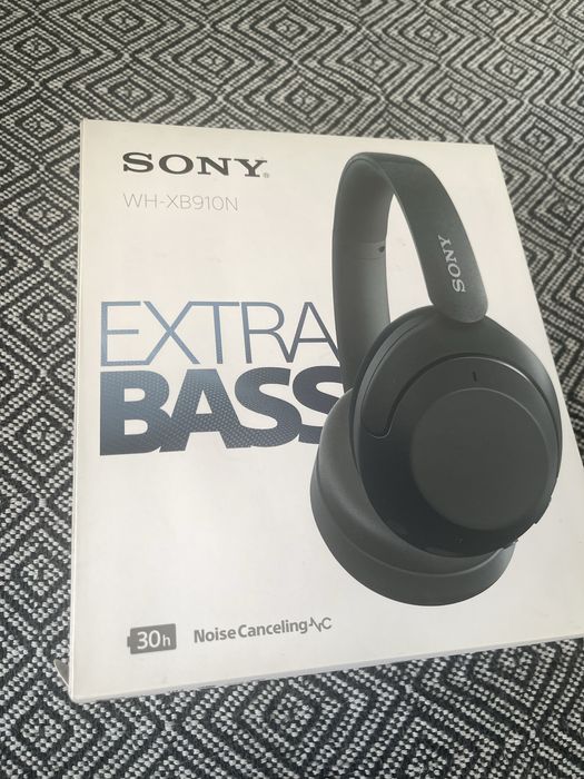 Наушники Sony Extra Bass