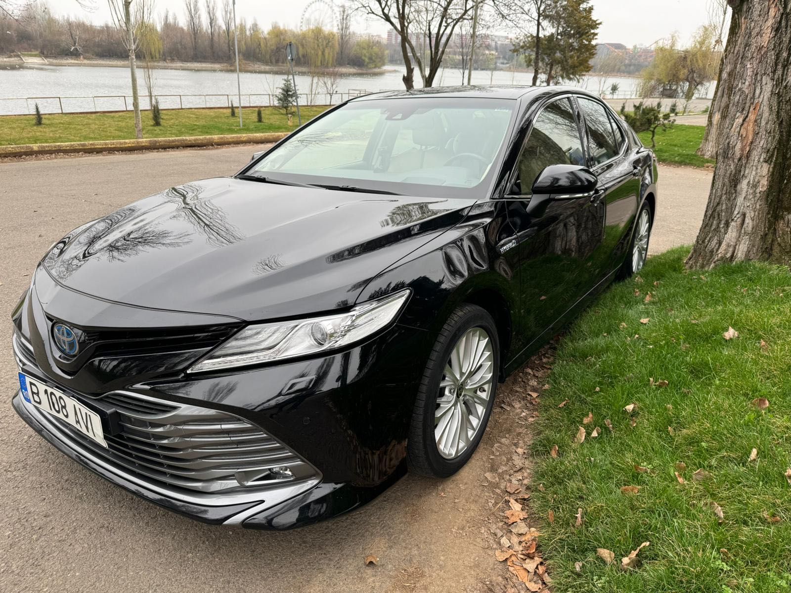 Toyota Camry  2021