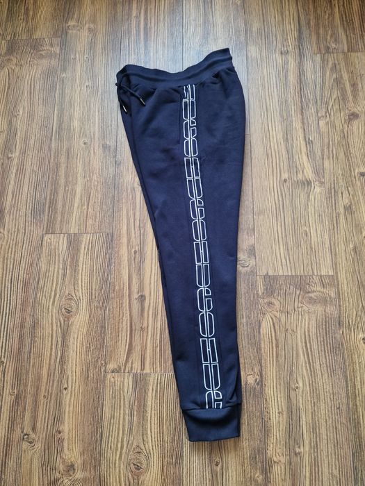 Страхотен мъжки сет екип анцунг суитчър размер S M L XL 2XL