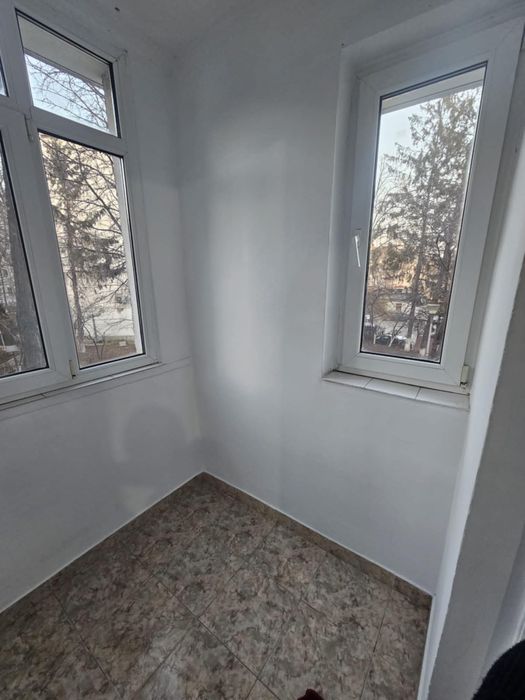 Inchiriez apartament