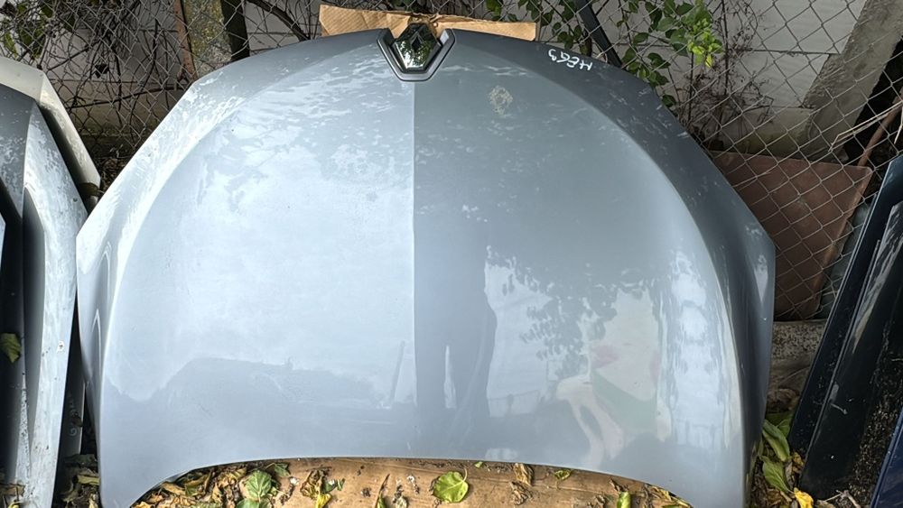 Bara fata capota renault megane 3 faruri oglinda aripi  tragar 1.5dci