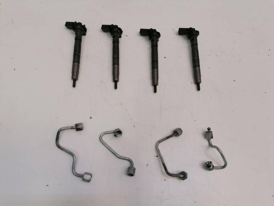 Injector injectoare Audi A4 B8 A5 A6 C6 2.0 CAG  B6 Golf 6 03L 130 277