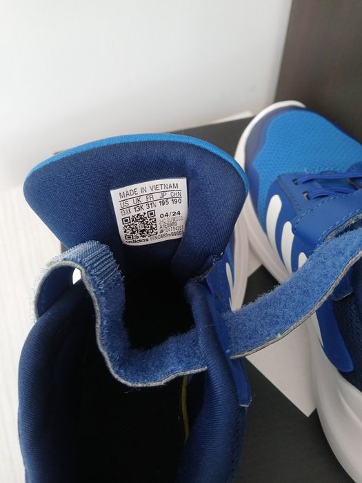 Маратонки adidas 31 номер