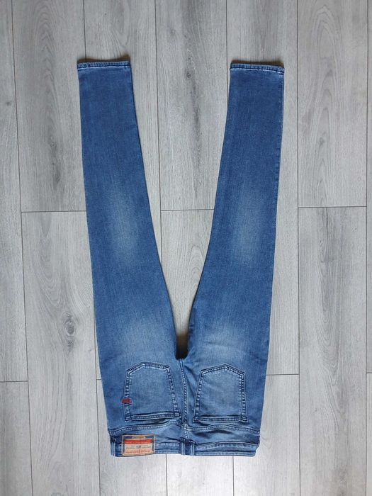 Blugi DIESEL "Sleenker" - Marime W31 L32 (Talie 84 cm)