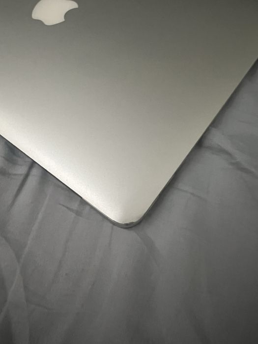 Apple Macbook air 2015 silver