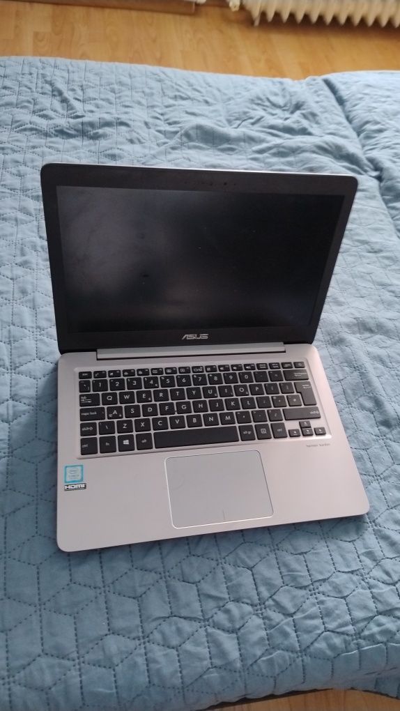 Laptop Assus Ultra book  310u