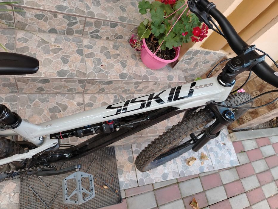 Bicicleta Polygon Siskiu T7 Gray Black 29"