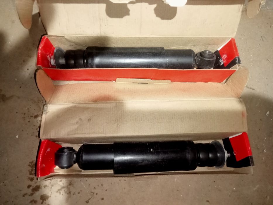 Продам амортизаторы от ваз цена за пару