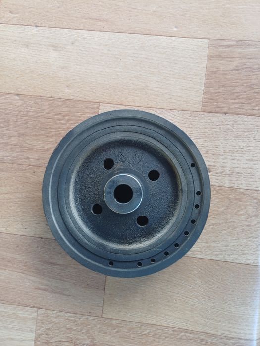 Демферна шайба за Форд фокус 1.8 TDCI, Tddi