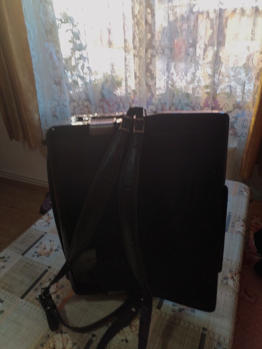Vând acordeon Startone Piano Accordion 120 Black MKII
