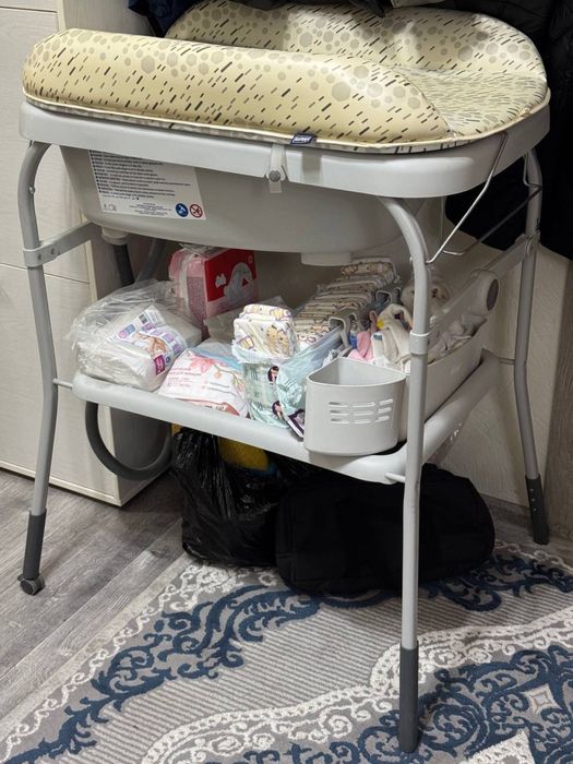 Chicco Cuddle & Bubble - пеленальный столик и ванночка 2 в 1