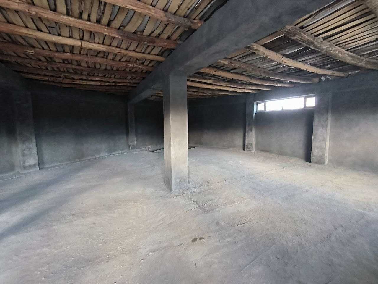 Продается Автосервис в Кибрае, на улице Карамурт, рядом Локомотив парк