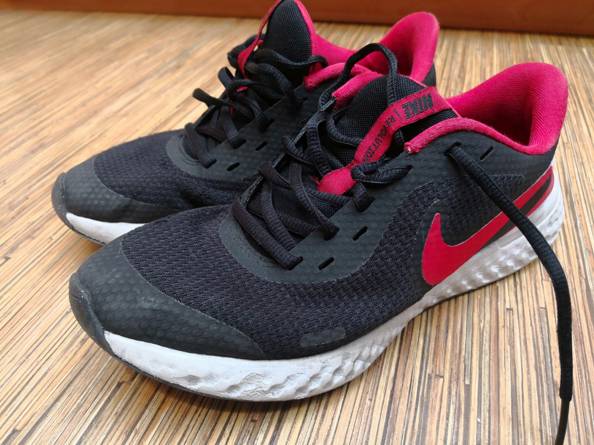 Nike Revolution детски 37,5