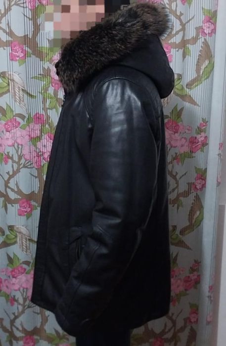 Продам куртку кожаную