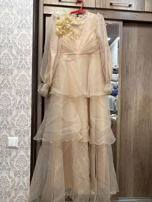 Вечерние платья           .