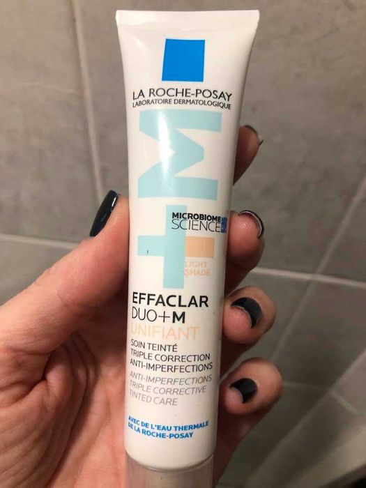 тониран крем за кожа с несъвършенства на Ла Рош Посе