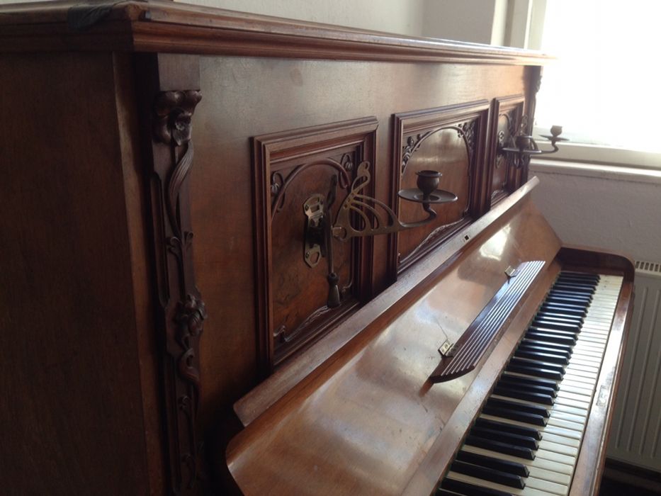 Pianina acustic Zeitter Winkelmann schimb cu yamaha electric YDP144