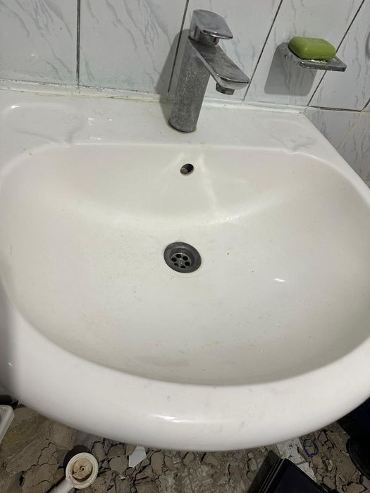 Отдам даром раковина с краном