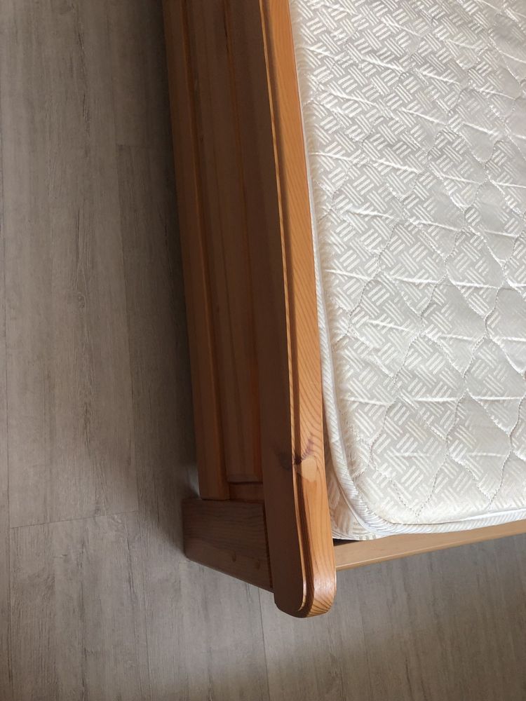 Продам кровать