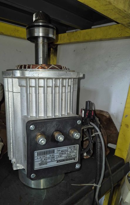 Motor stivuitor electric