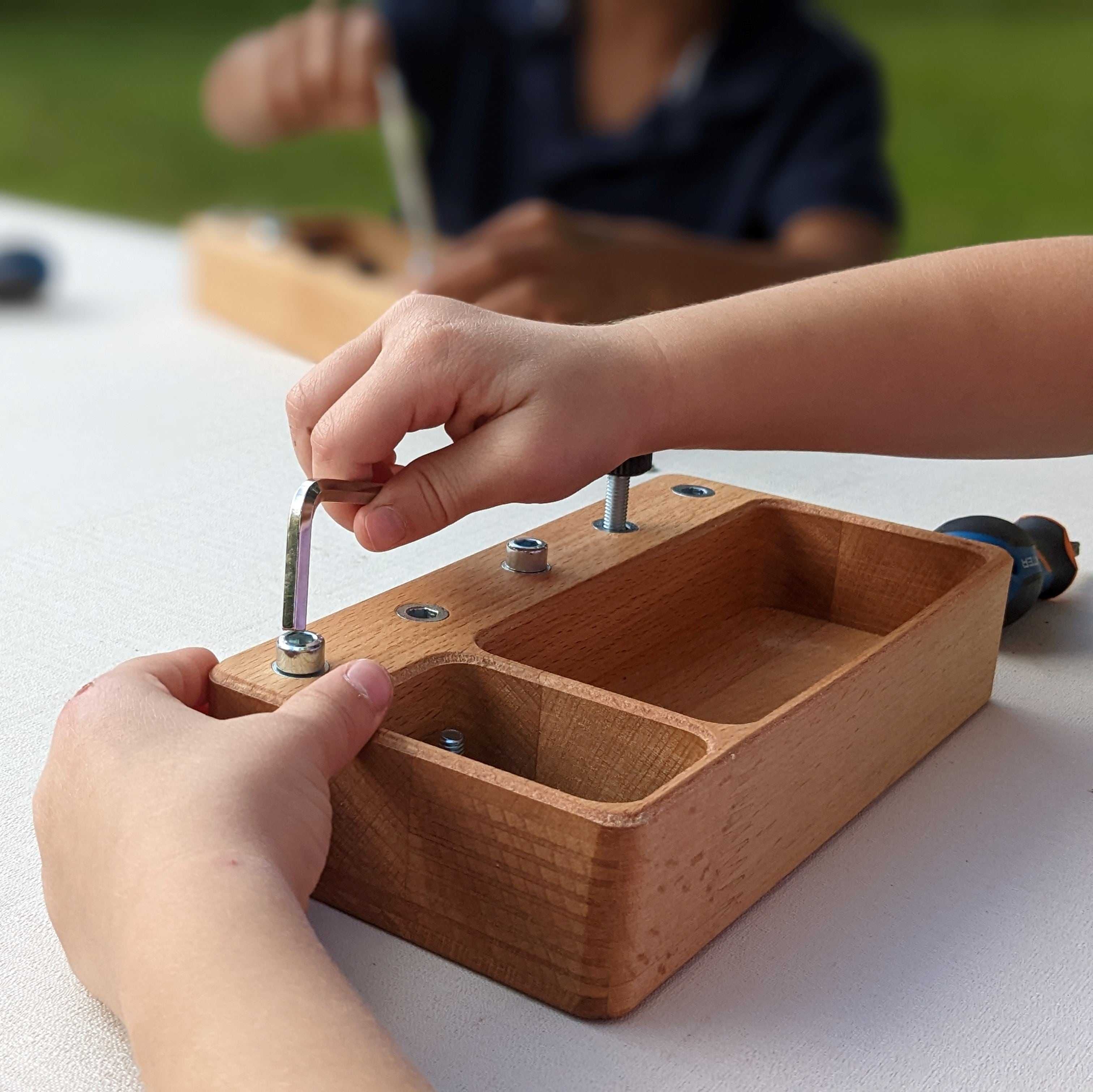 Placa Senzoriala pentru copii, Busy Board, tip Montessori, lemn masiv