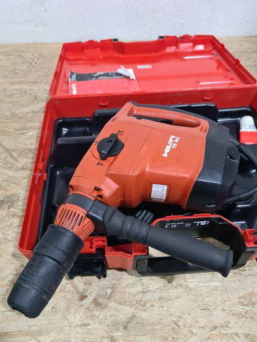Ciocan rotopercutor Sds Max Hilti TE 60 AVR modelul nou