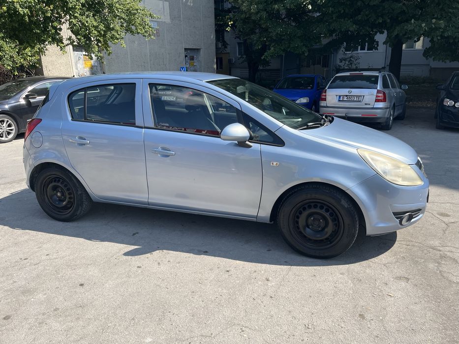 Opel Corsa 1.2 бензин 2008 година