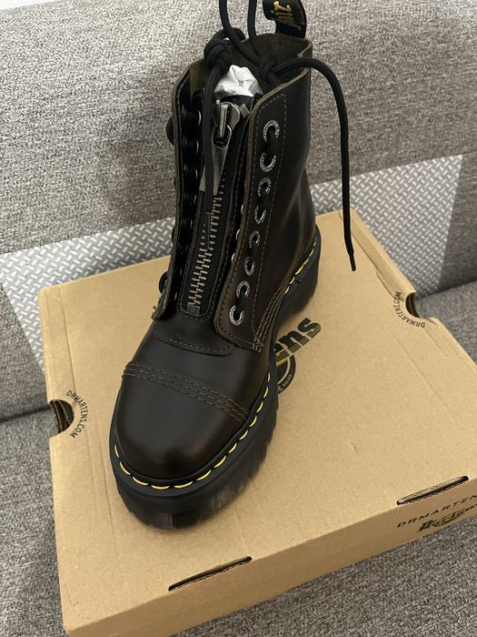 Dr. Martens  maro