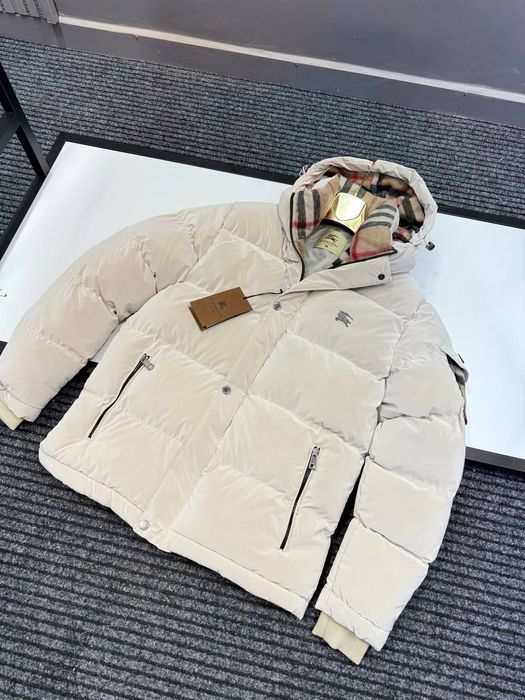 Geaca barbati Burberry,calitate premium! Cititi va rog descrierea!