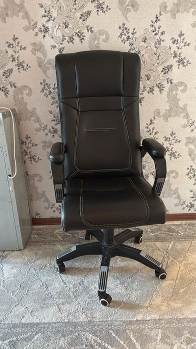 Продам кресло кожанная