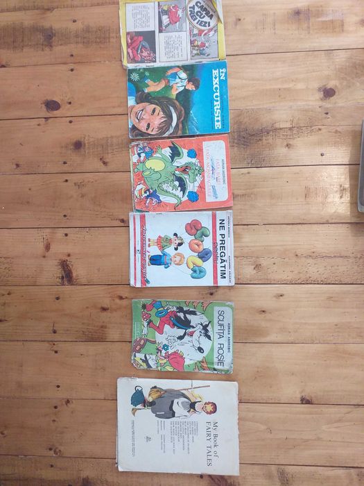 Carti ilustrate,de colorat,benzi desenate vechi-St Cel Mare etc,colect