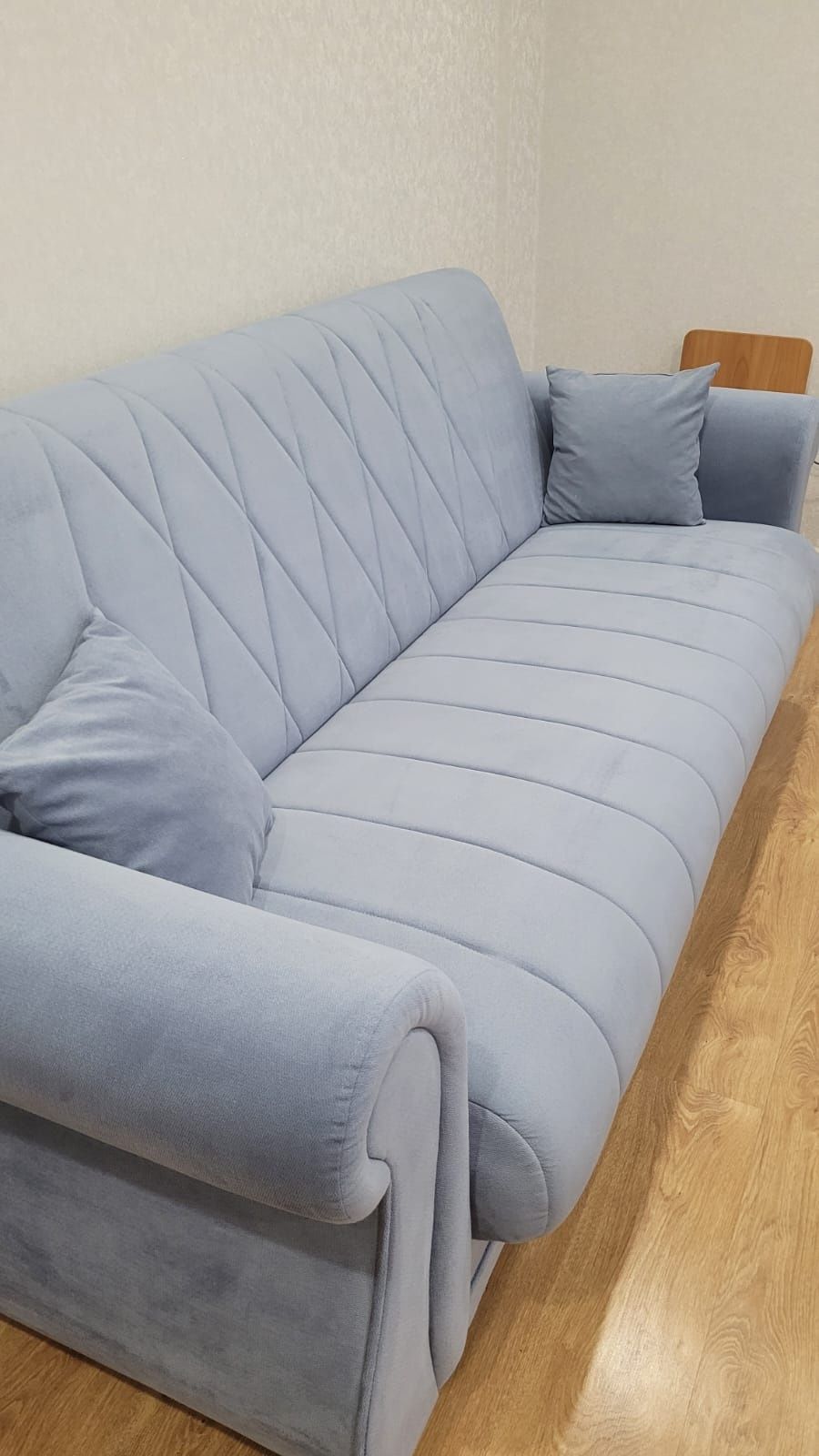 Продам диван в новом состоянии