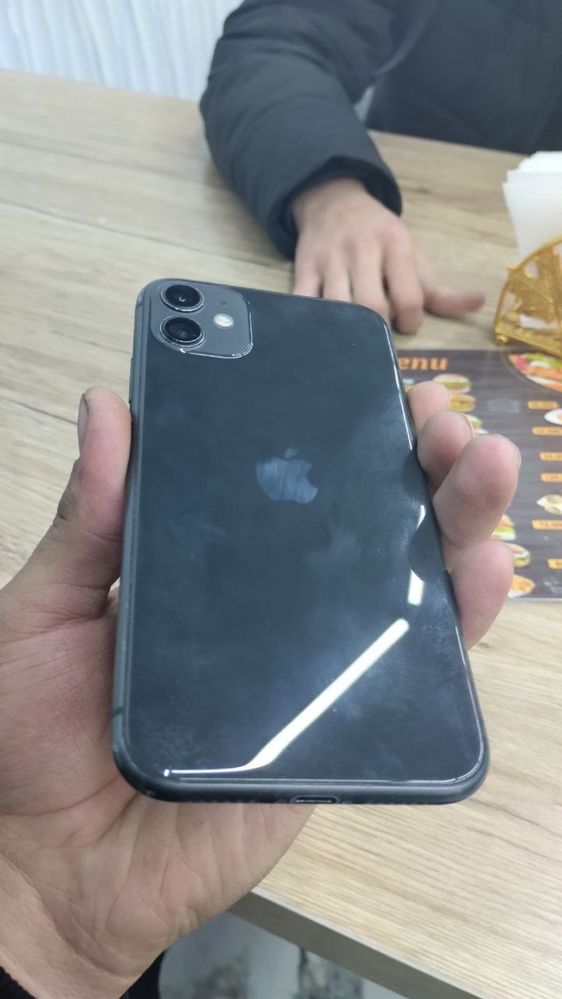 iphone 11 64GB K/HA