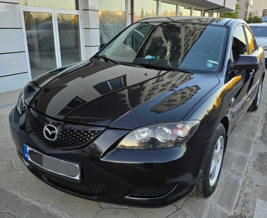 Продавам Mazda 3