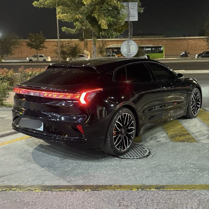 Zeekr 001 you 2024 3,3 сек