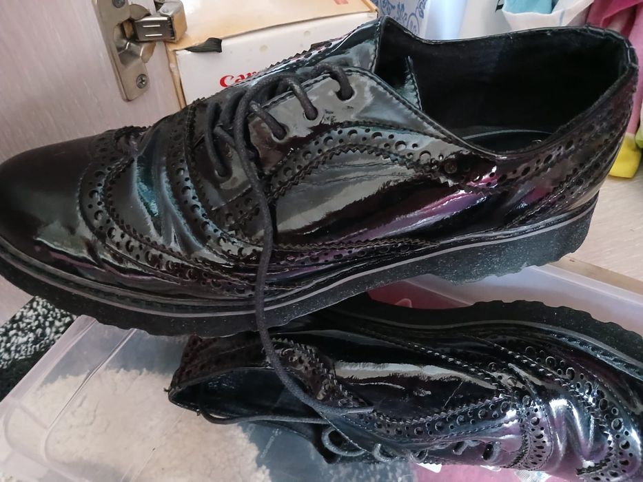 Продам туфли 42размера