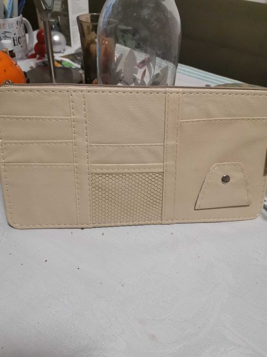 Продавам калъф за сенник