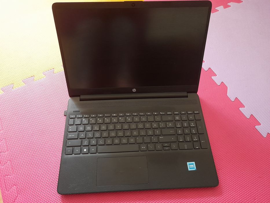 Laptop HP model 15s-fq3015nq
Rămân