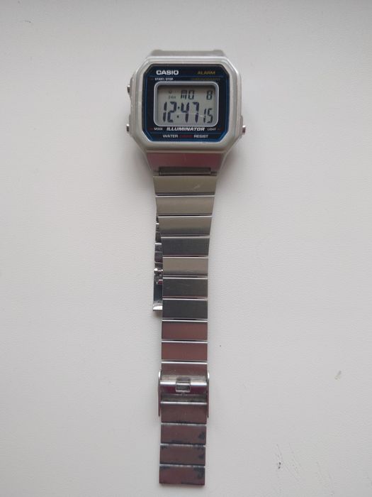 Продам часы Casio B650WD-1A.