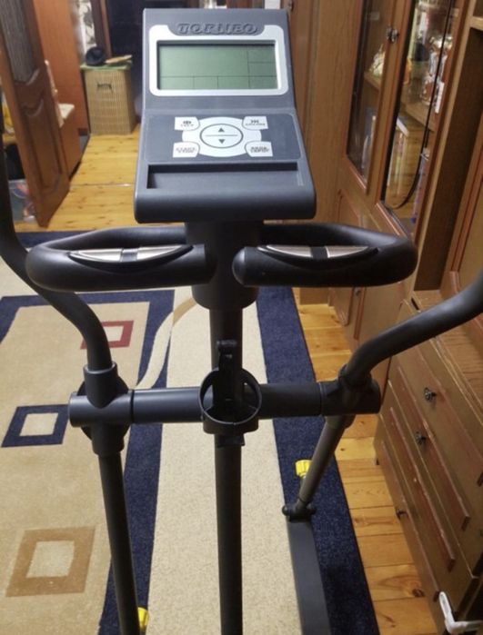 Продам элиптический тренажер Торнео