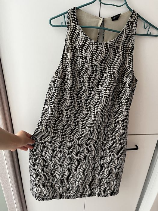 Нови рокли, по 20 лв.