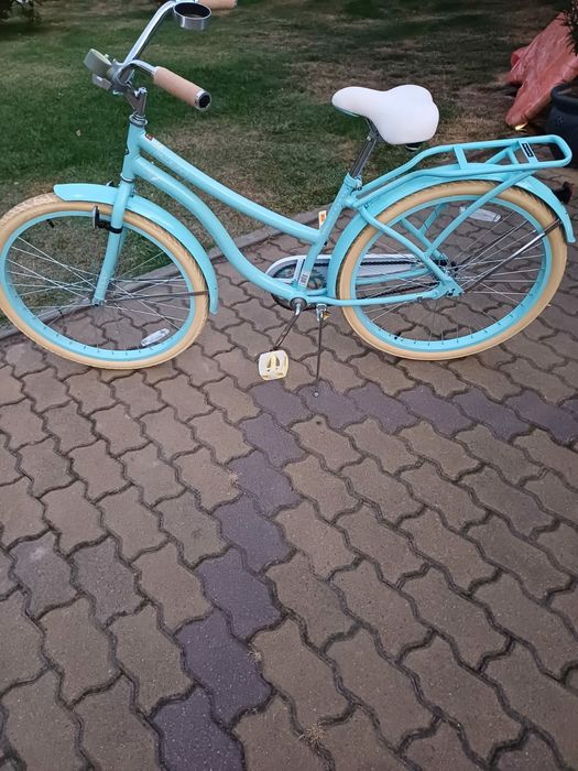 Vând bicicletă marca Huffy
