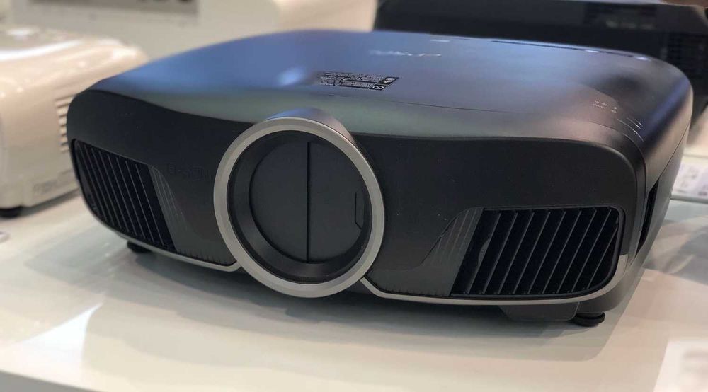 Videoproiector Epson EH-TW9400 in stare excelenta