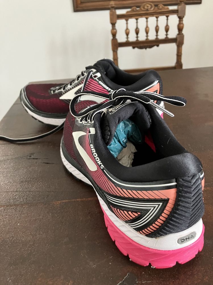 Adidas Brooks ghost 10 - mărimea 40.5