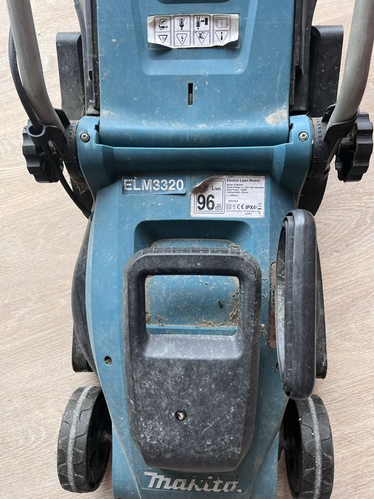 Vand masina de tuns iarba Makita